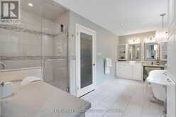 1446 DURHAM STREET Oakville 