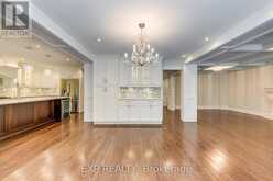 1135 MONTROSE ABBEY DRIVE Oakville 