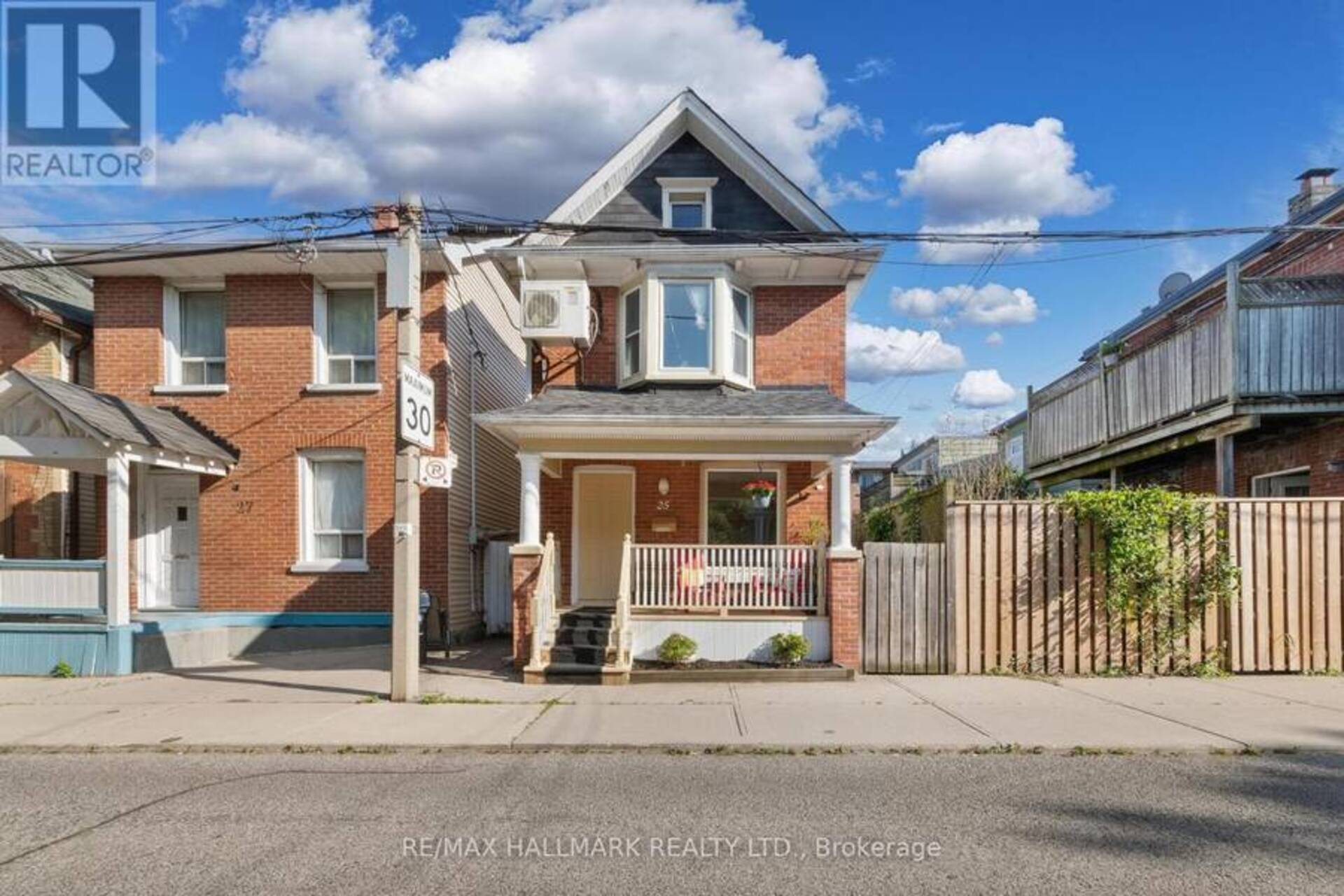 25 NORWOOD TERRACE Toronto