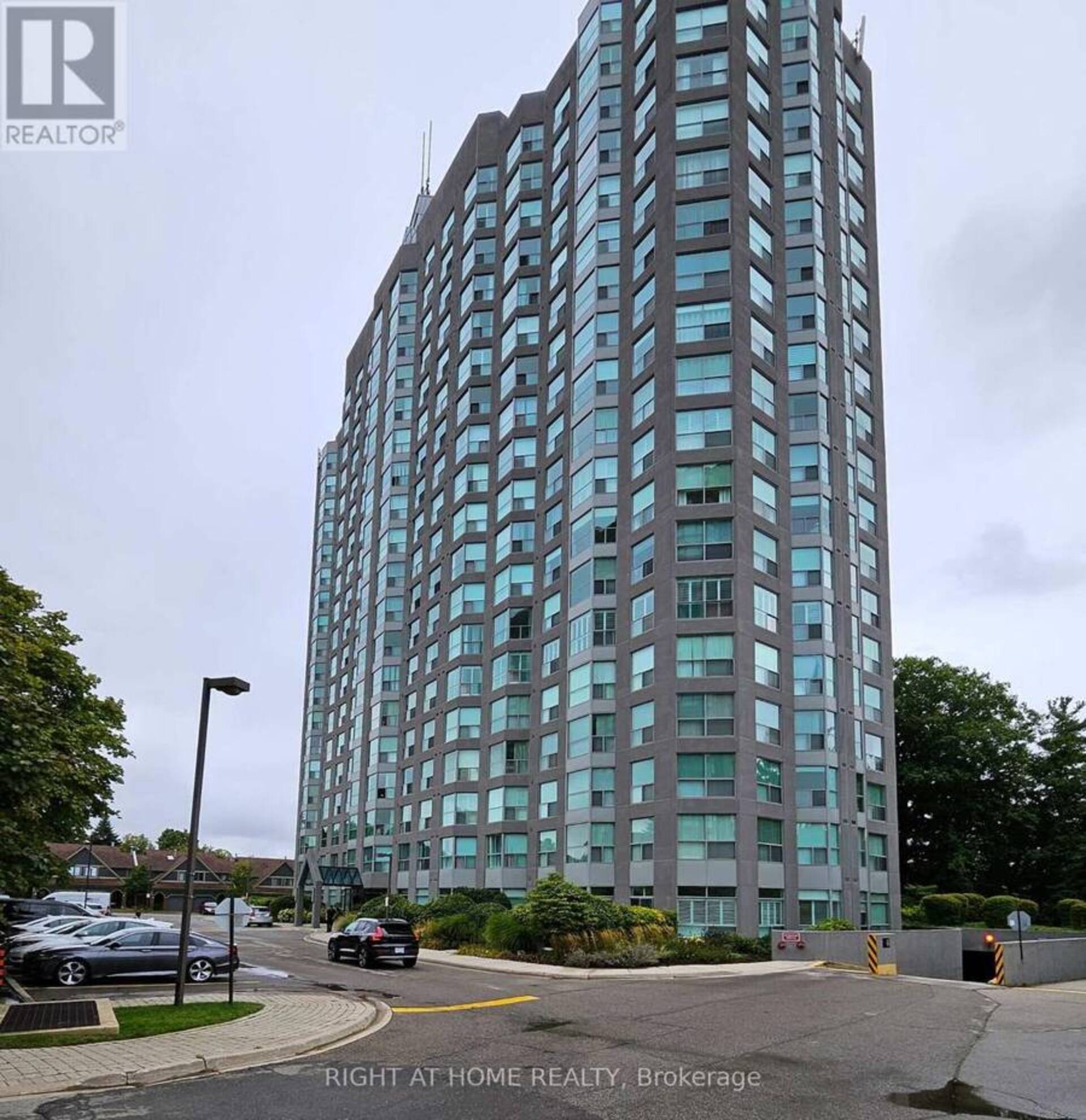 908 - 2155 BURNHAMTHORPE ROAD W Mississauga 