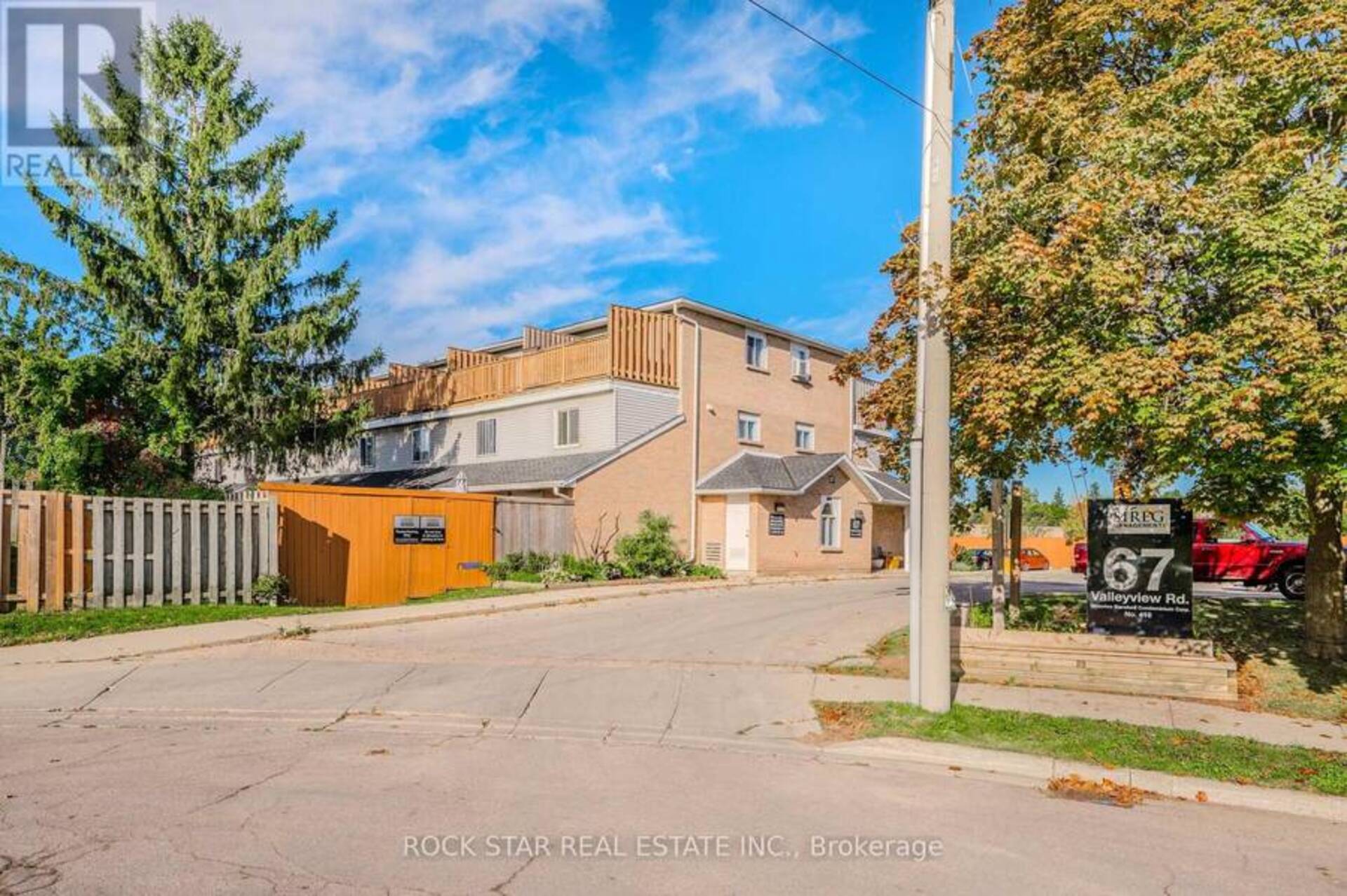 15 - 67 VALLEYVIEW ROAD Kitchener