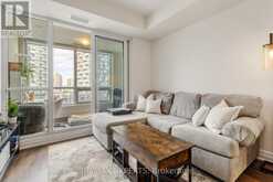 702 - 9085 JANE STREET Vaughan 