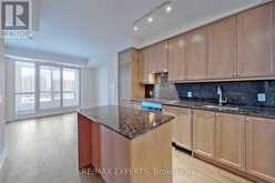 702 - 9085 JANE STREET Vaughan 