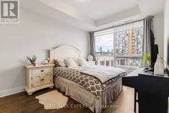 702 - 9085 JANE STREET Vaughan 