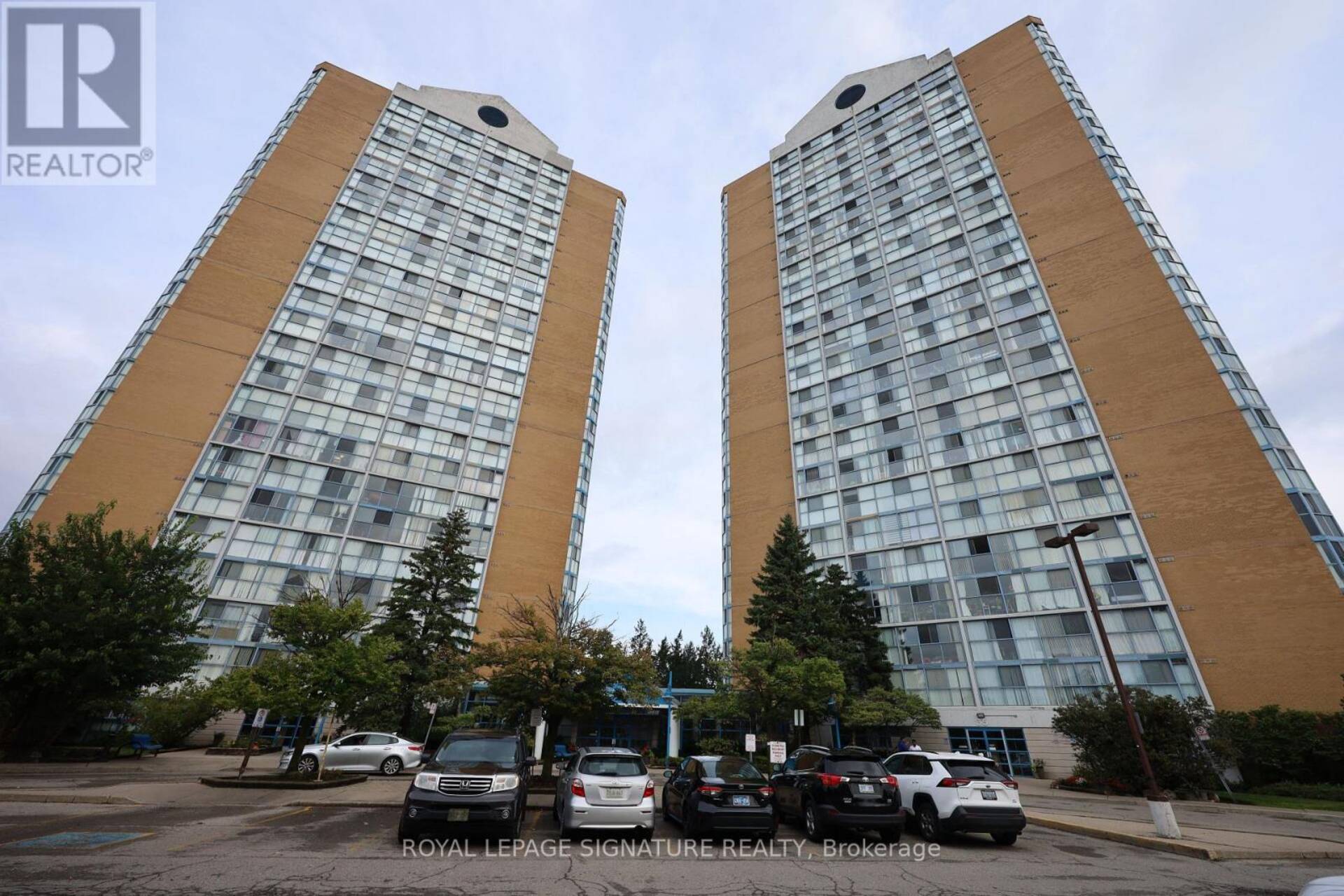 718 - 35 TRAILWOOD DRIVE Mississauga 