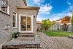 115 RAINTREE CRESCENT Richmond Hill 