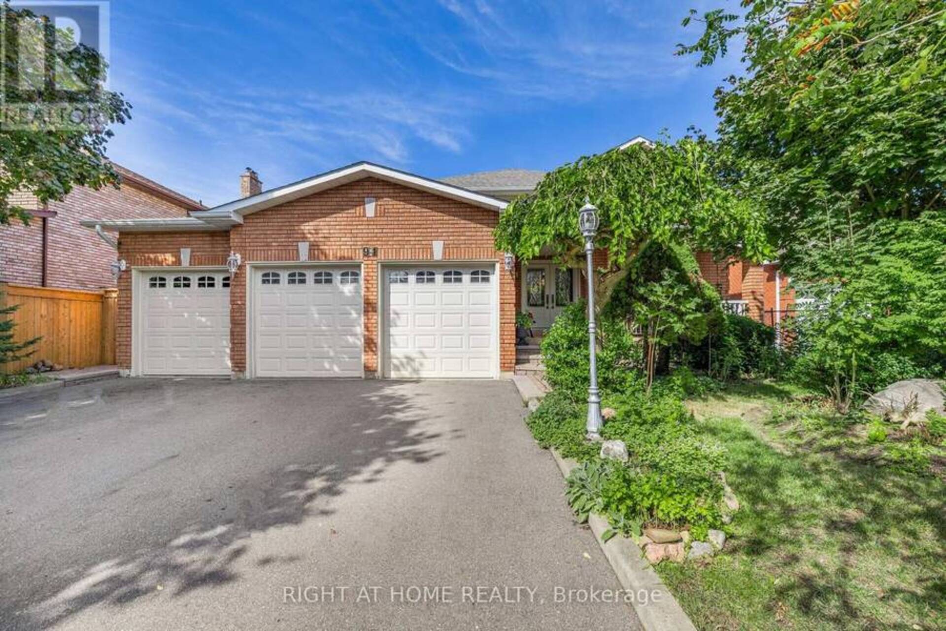 91 CALGARY GARDENS Vaughan