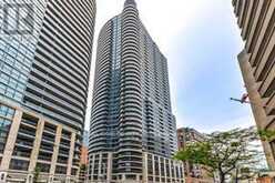 2505 - 21 CARLTON STREET Toronto