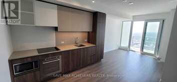 5201 - 7890 JANE STREET Vaughan