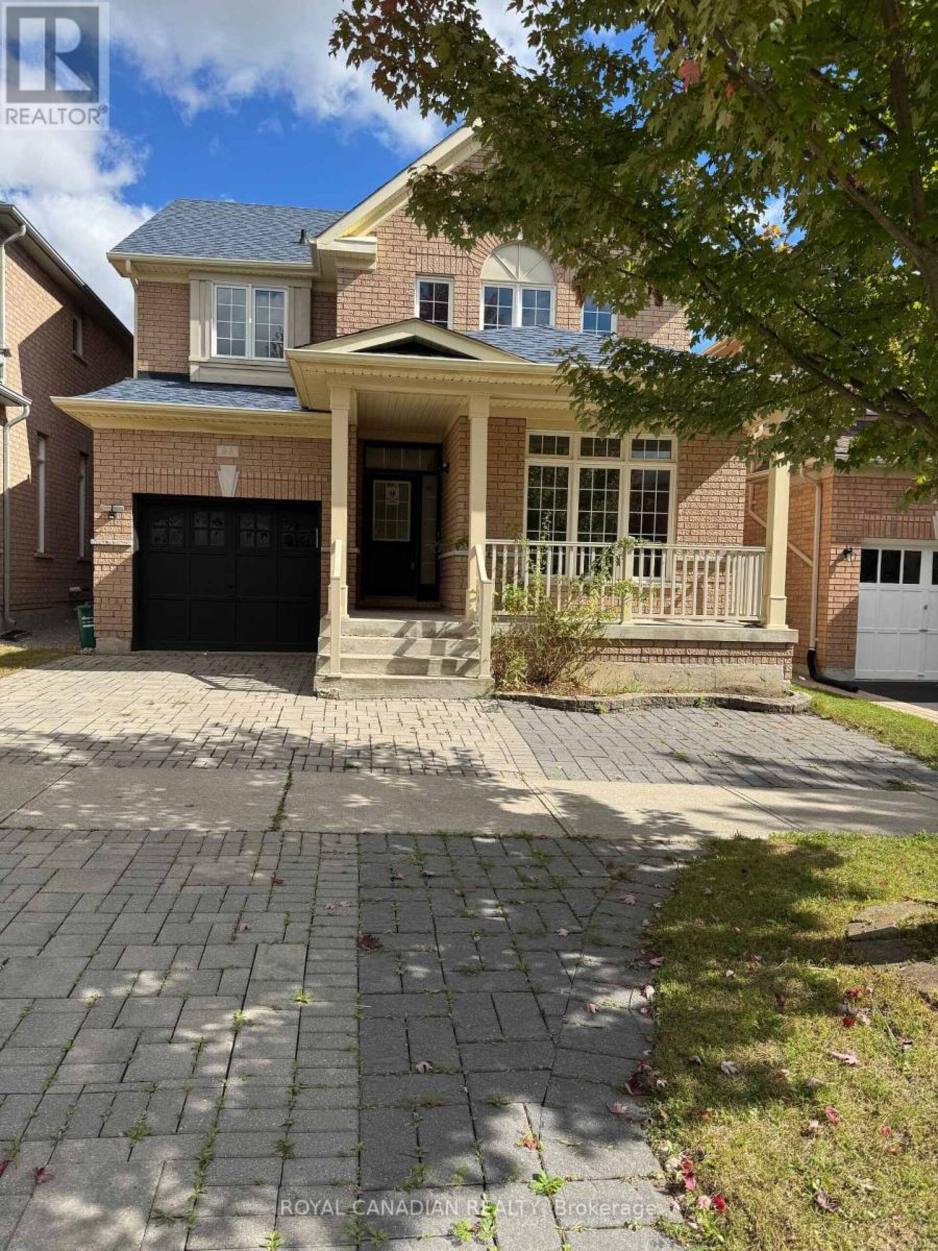 33 GORDON WEEDEN ROAD Markham