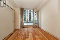 806 - 126 SIMCOE STREET Toronto