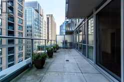 806 - 126 SIMCOE STREET Toronto