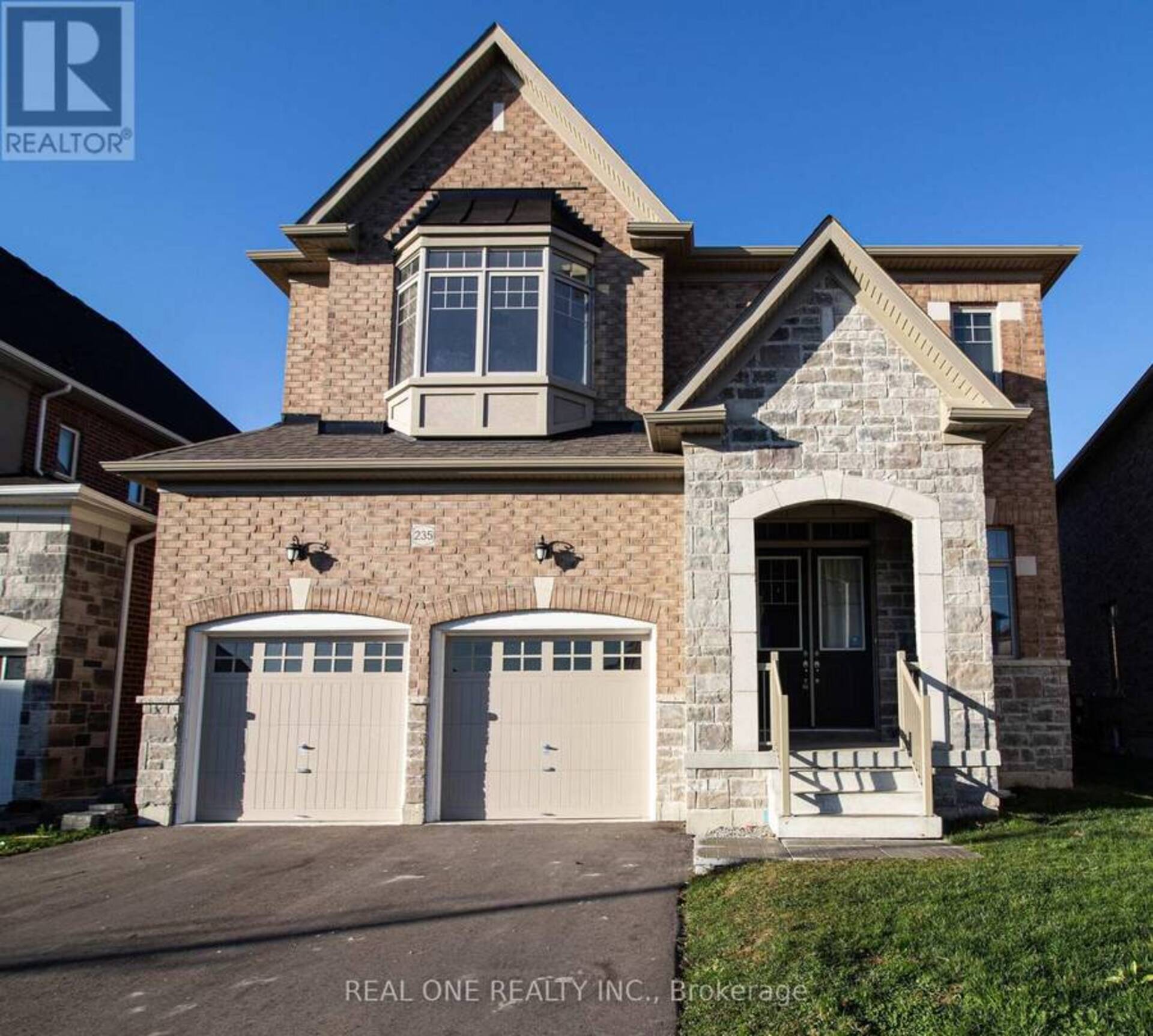 235 GIBSON CIRCLE Bradford/West Gwillimbury 