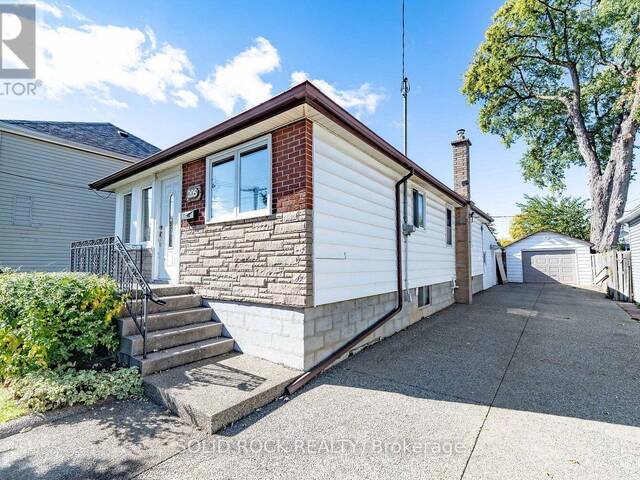 205 IVON AVENUE Hamilton  Ontario