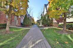 2 - 704 NEIGHBOURHOOD CIRCLE Mississauga