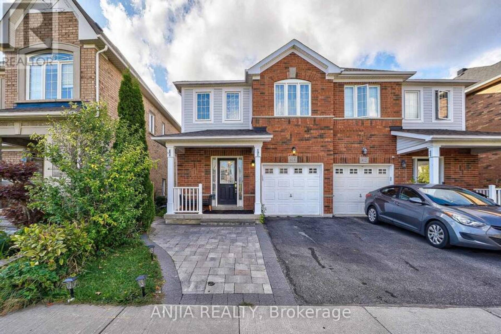 414 REEVES WAY BOULEVARD Whitchurch-Stouffville