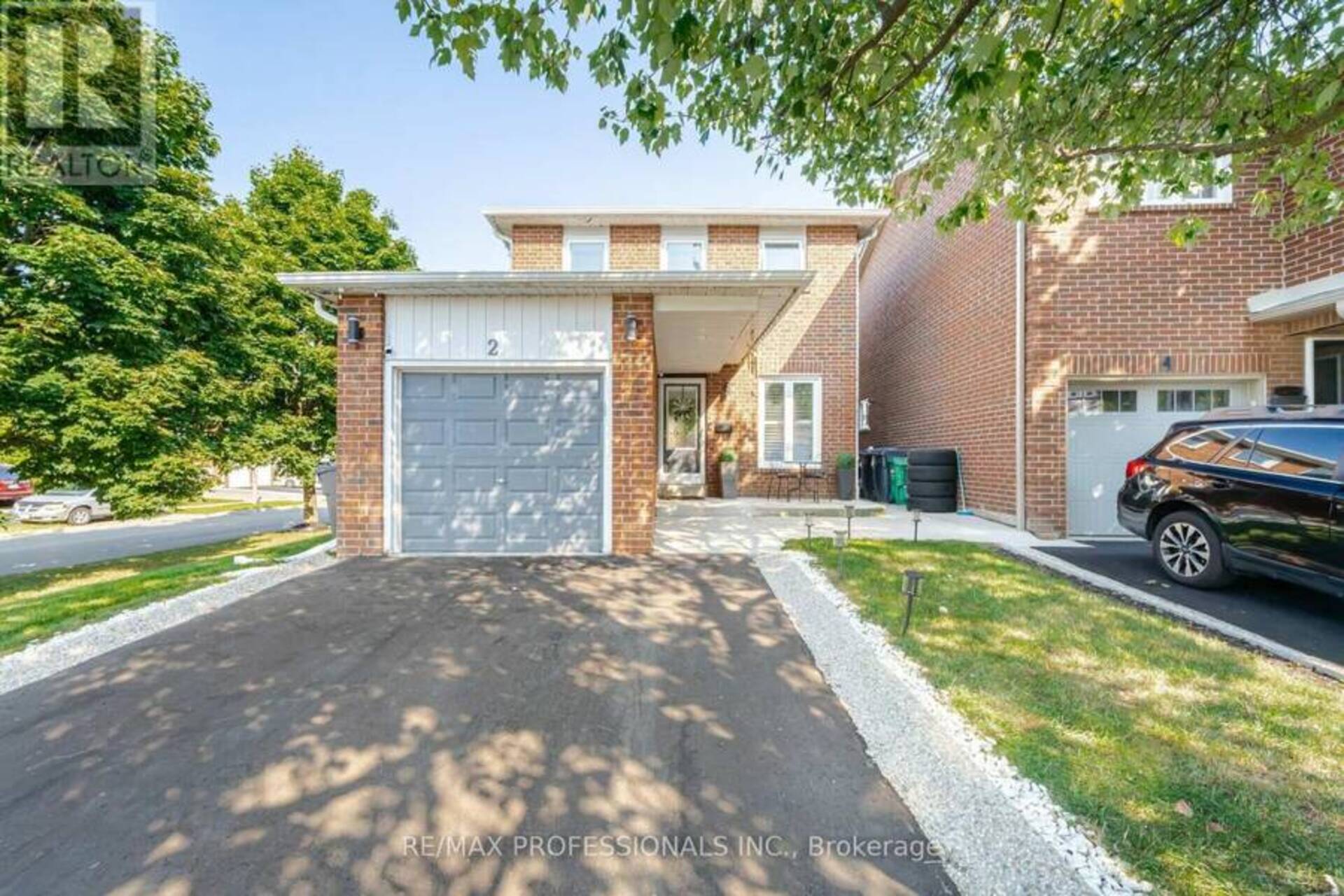 2 CRENSHAW COURT Brampton 