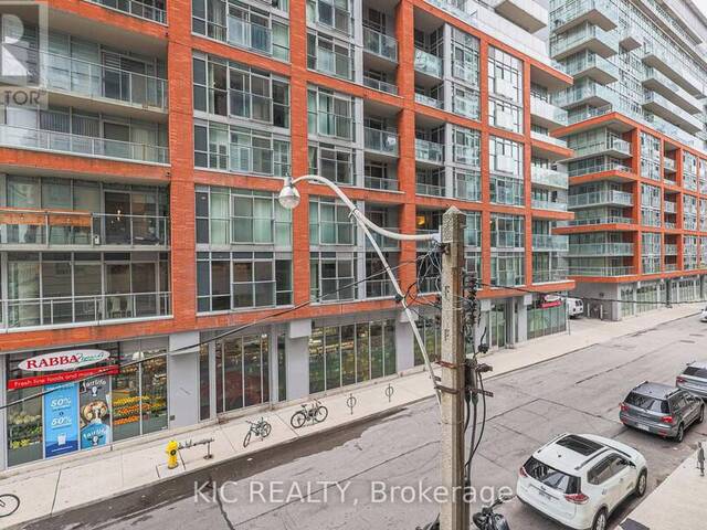 215 - 140 SIMCOE STREET Toronto Ontario