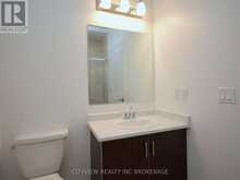 618 - 102 GROVEWOOD COMMON CIRCLE Oakville