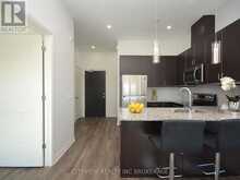 618 - 102 GROVEWOOD COMMON CIRCLE Oakville