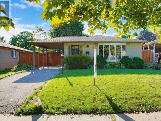 42 DEVINS DRIVE Aurora  Ontario