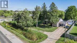 * 7825-7813 YONGE STREET S Innisfil