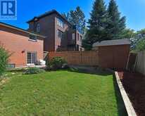 736 WEST SHORE BOULEVARD Pickering