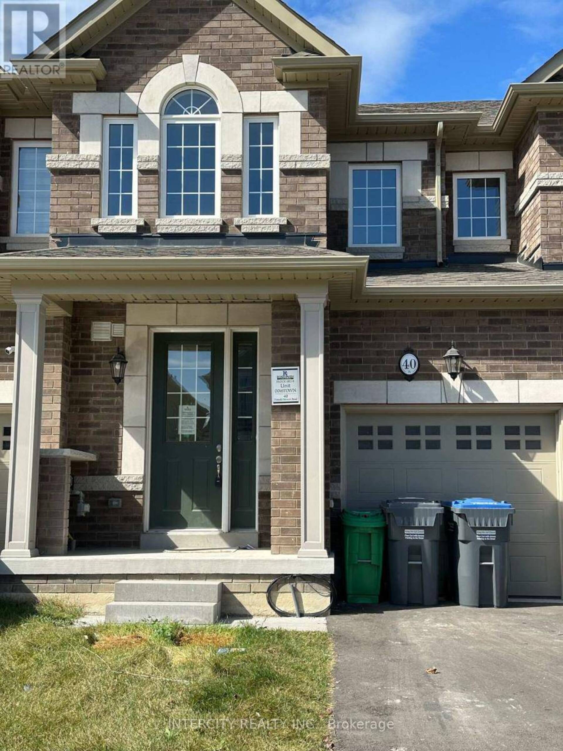 40 DONALD STEWART ROAD Brampton 