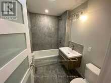 3 - 922 BATHURST STREET Toronto