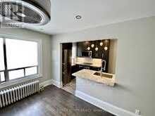 3 - 922 BATHURST STREET Toronto