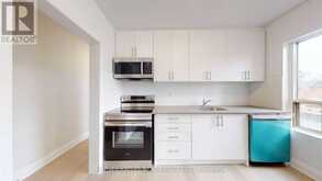 7 - 98 NORTHCLIFFE BOULEVARD Toronto