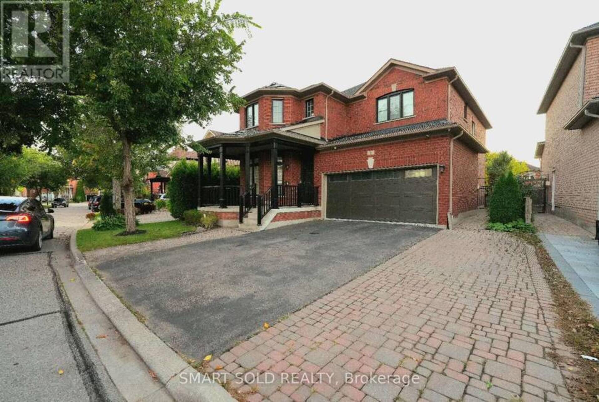 8 GORDON WEEDEN ROAD Markham 