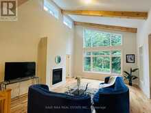 1049 GREENSVIEW DRIVE Lake of Bays