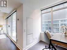 1002 - 17 BATHURST STREET Toronto