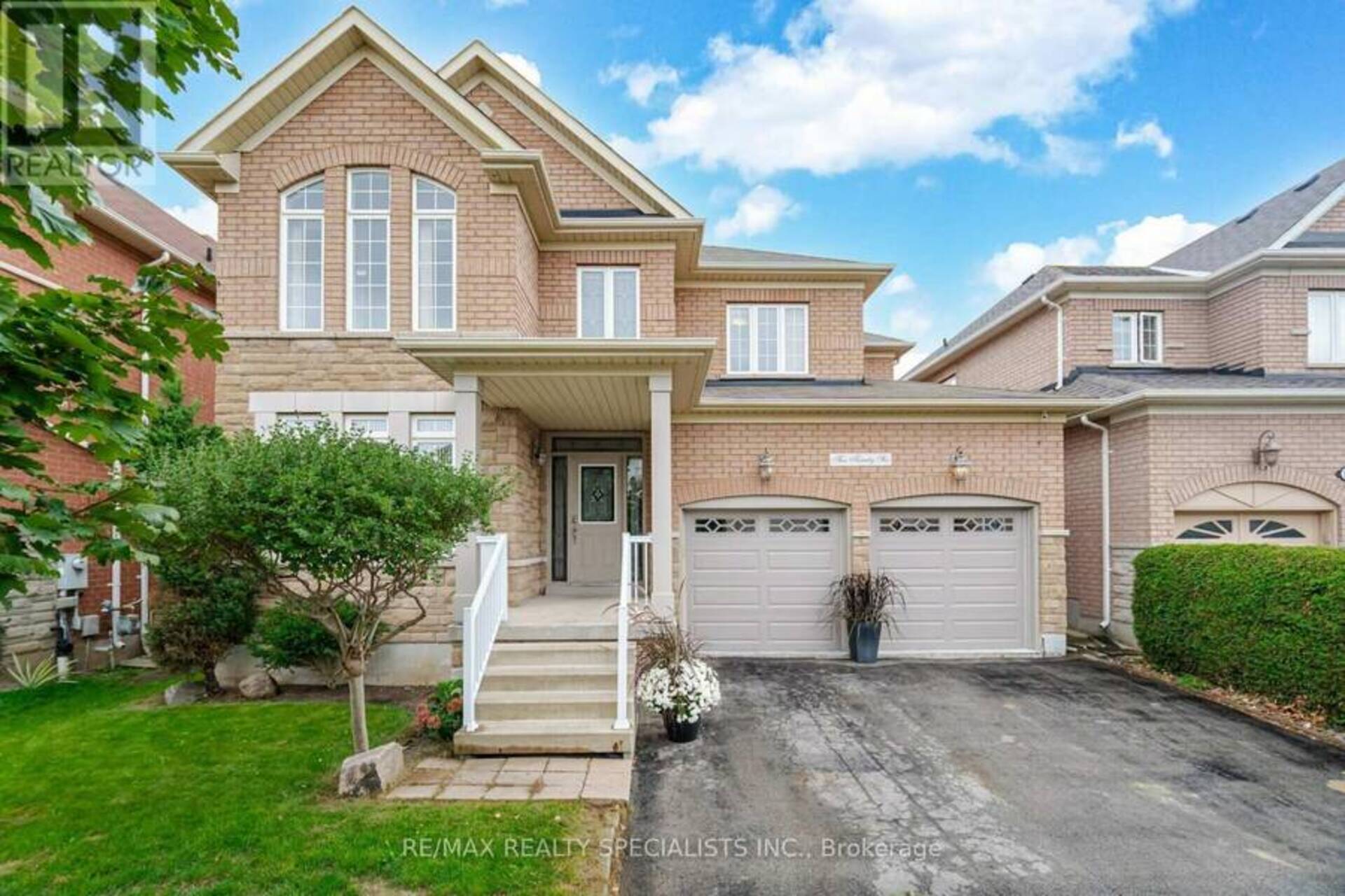 1026 LAIDLAW DRIVE Milton 