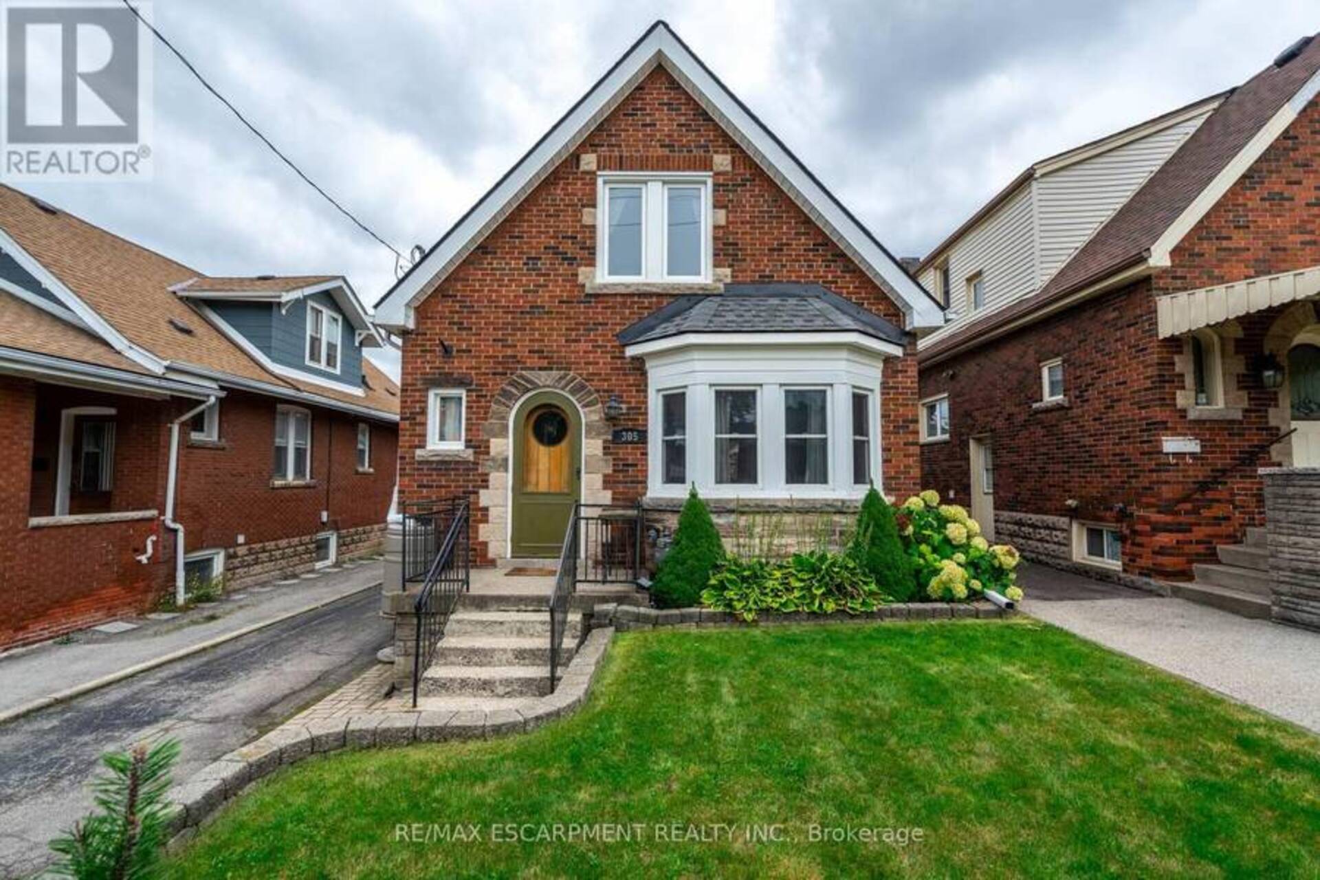 305 WEXFORD AVENUE S Hamilton 