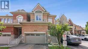 20 MACK CLEMENT LANE Richmond Hill 