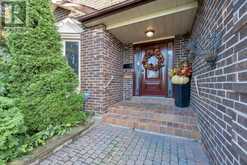 8 LOMBARDY CRESCENT Brampton 