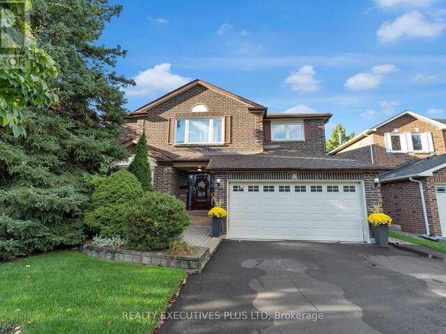 8 LOMBARDY CRESCENT Brampton  Ontario