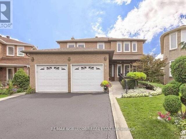 25 PILKINGTON CRESCENT Vaughan  Ontario