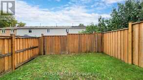 5 - 35 HANNING COURT Clarington 