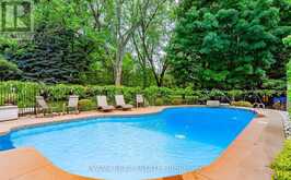 249 VANCE DRIVE Oakville 