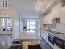 524 - 23 GLEBE ROAD W Toronto