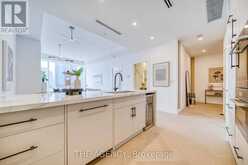 5005 - 180 UNIVERSITY AVENUE Toronto