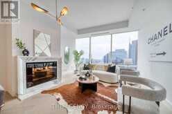 5005 - 180 UNIVERSITY AVENUE Toronto