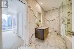 5005 - 180 UNIVERSITY AVENUE Toronto