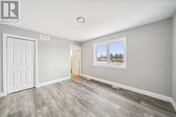 #4 - 182 BRIDGE CRESCENT Minto