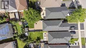 106 THOROUGHBRED BOULEVARD Hamilton 