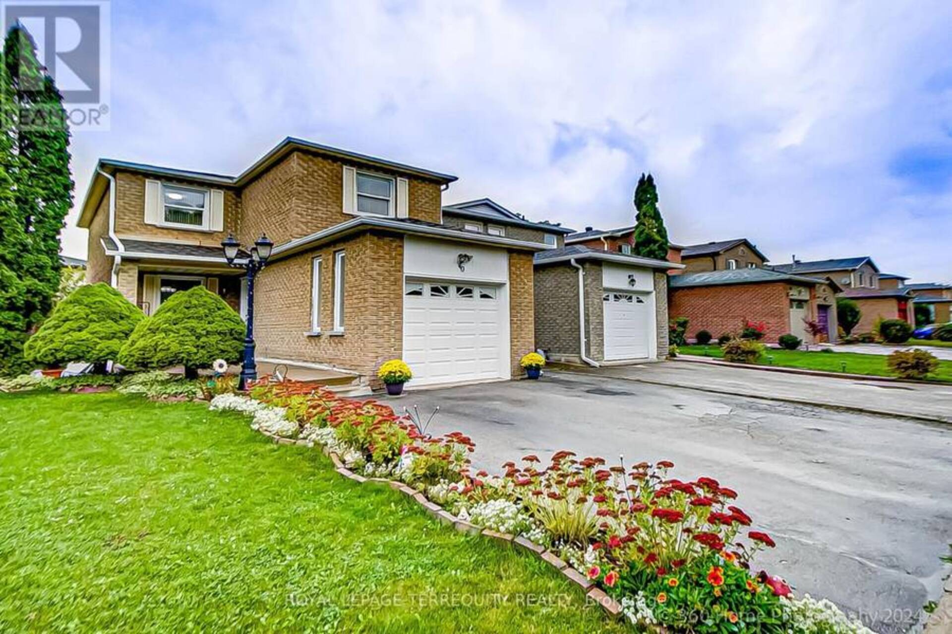 40 SUNSHINE DRIVE Richmond Hill