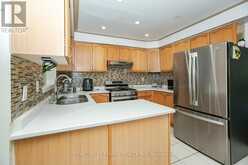 4 LAKE LOUISE DRIVE Brampton 